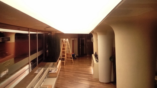 Světelný strop, recepce, Praha 1