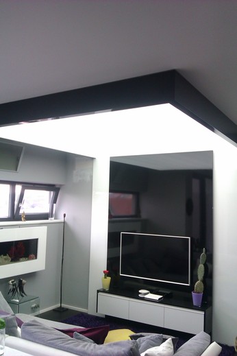 Napínaný prosvětlený strop, lakovaná MDF, Praha